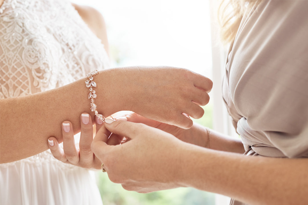 What Kind of Jewelry Is Best for Bridesmaids? – My Bridal Ring