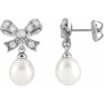 Load image into Gallery viewer, Sterling Silver Freshwater Pearl Drop Earrings