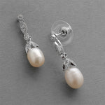 Load image into Gallery viewer, Vintage Oval Pearl Earrings