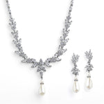 Load image into Gallery viewer, Teardrop Pearl Necklace & Earring Set